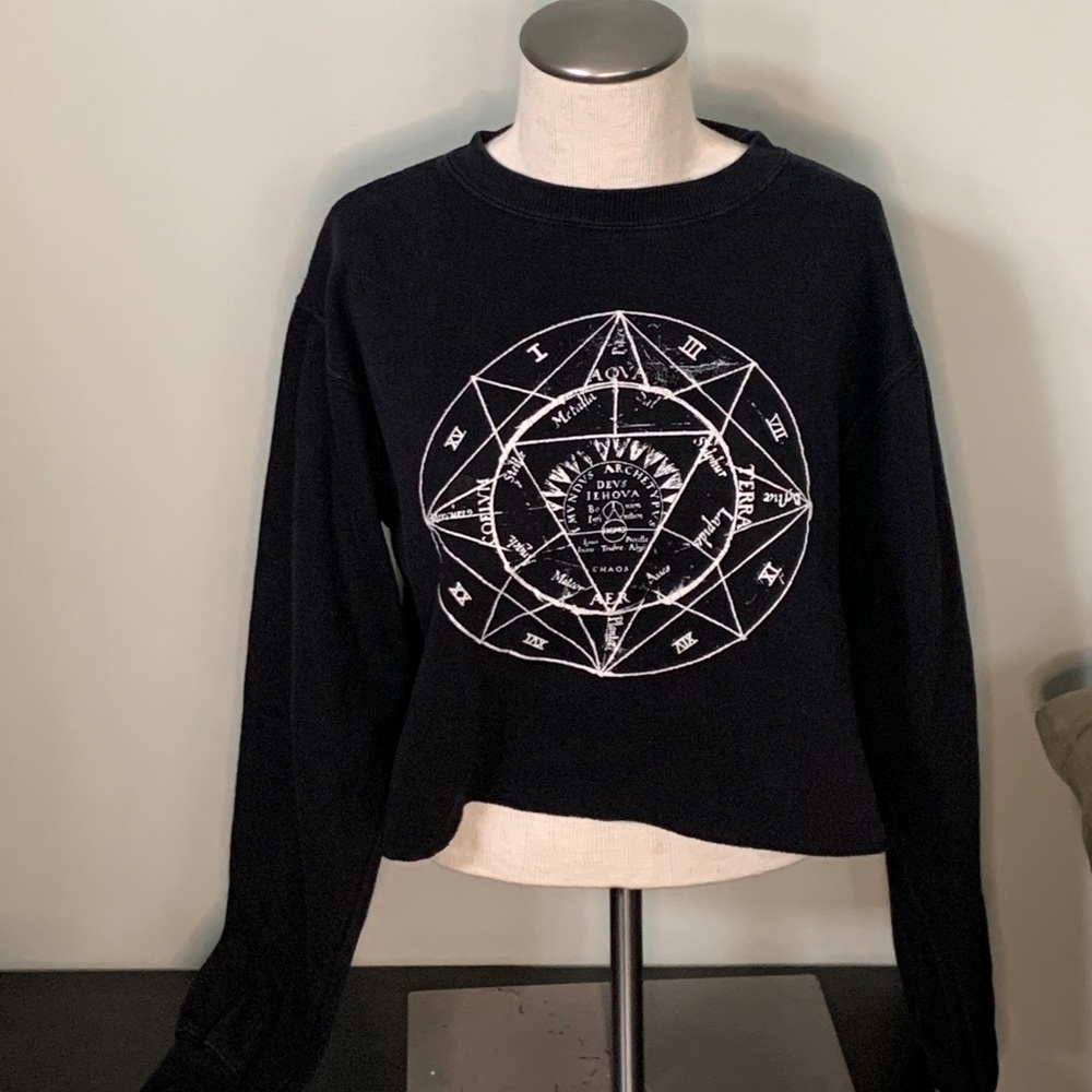 PAC Sun small S black crop cropped sweatshirt